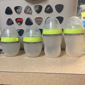 4 comotomo bottles NEVER USED
